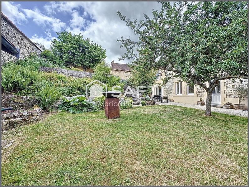 Villa - 219 m² - 8 pièces