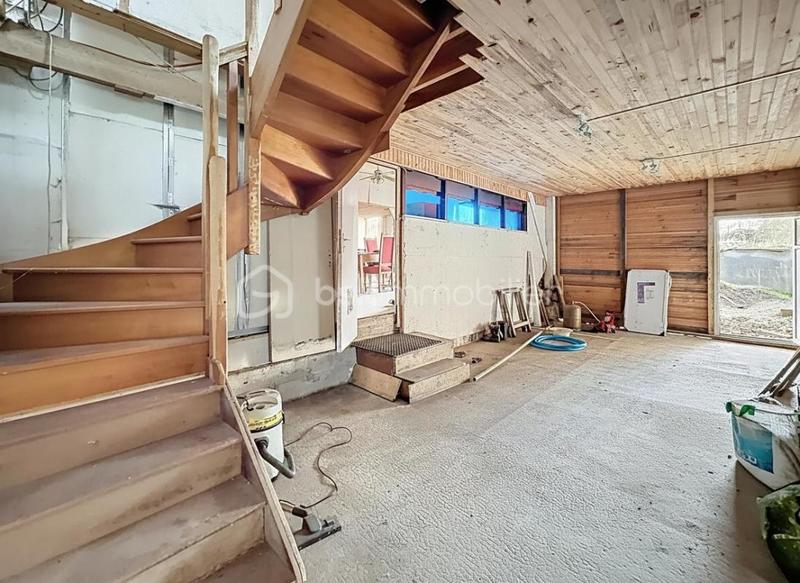 Bureau - 650 m² - 6 pièces