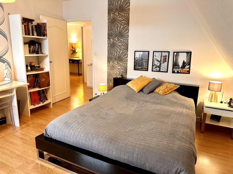 Maison - 230 m² - 5 pièces