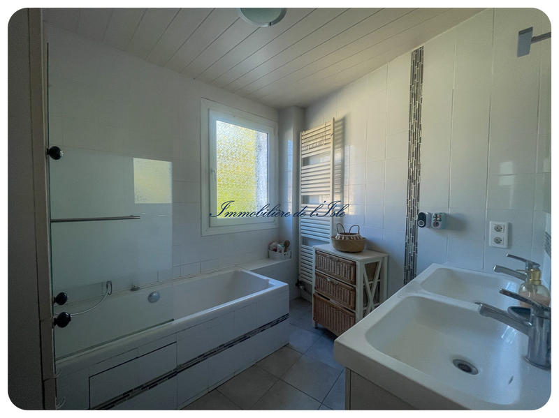 Maison - 115 m² - 4 pièces