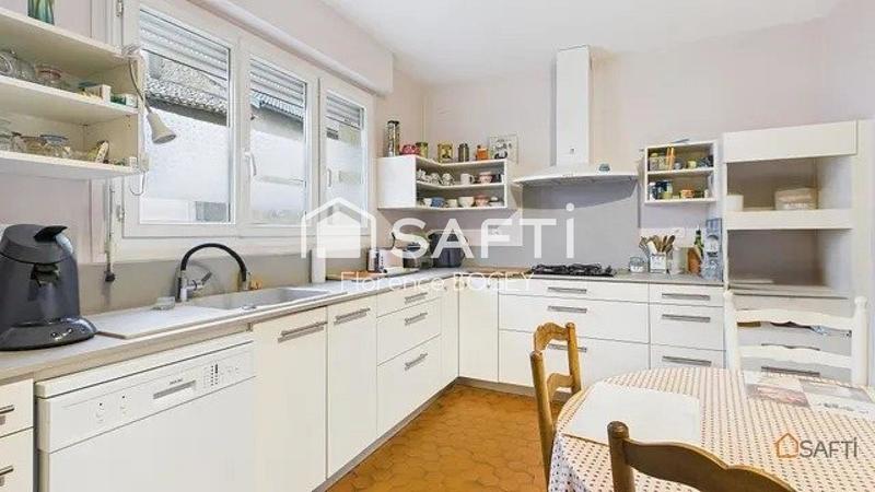 Maison de ville - 248 m² - 8 pièces