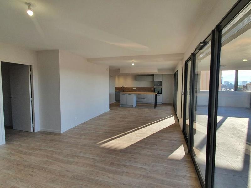 Appartement - 138 m² - 5 pièces