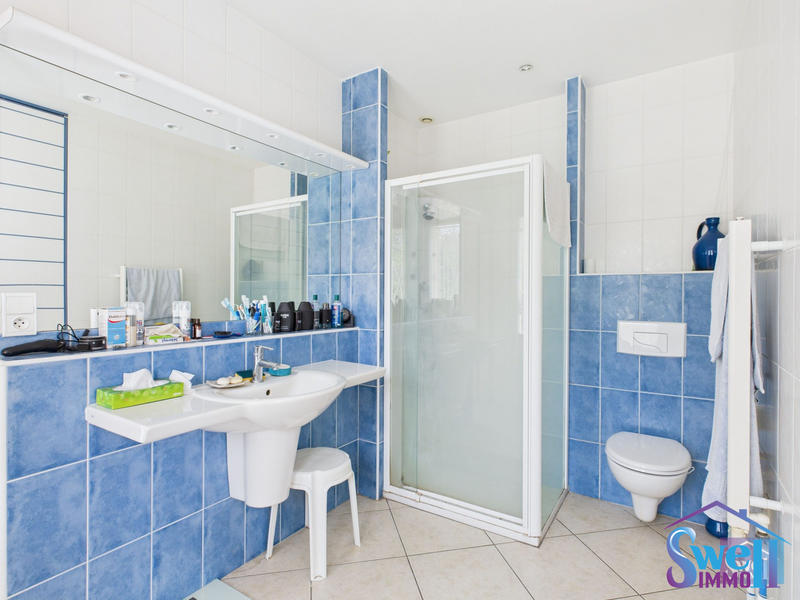 Maison contemporaine - 218 m² - 6 pièces