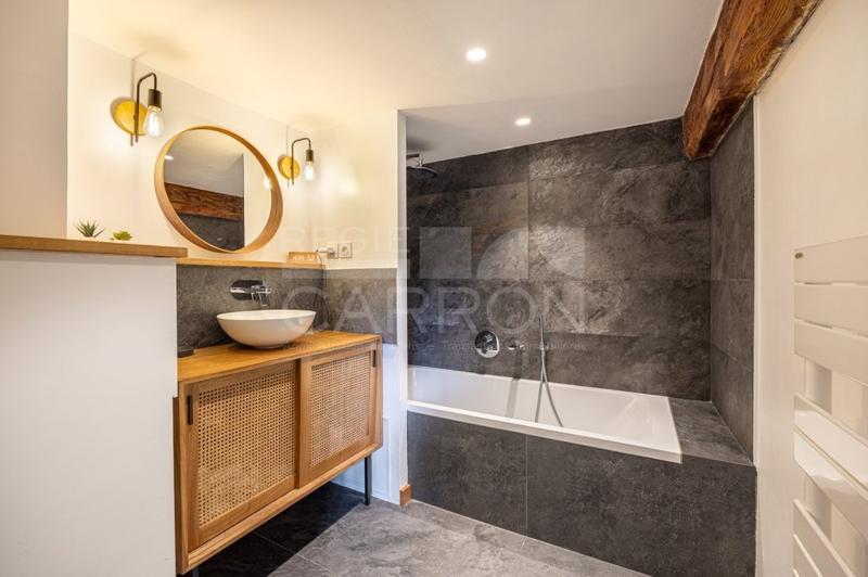 Maison - 219 m² - 6 pièces