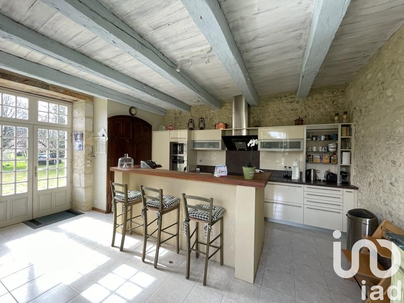 Maison - 285 m² - 10 pièces