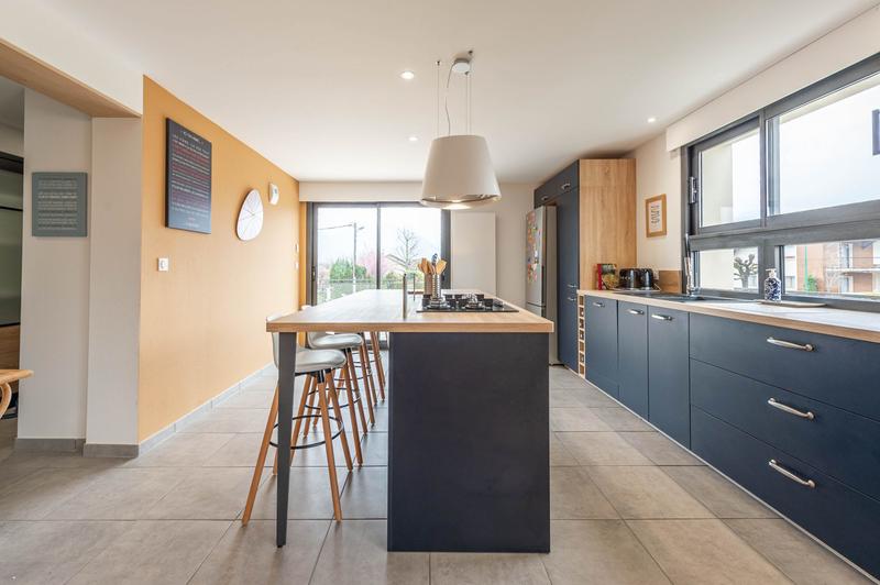 Appartement - 95 m² - 3 pièces