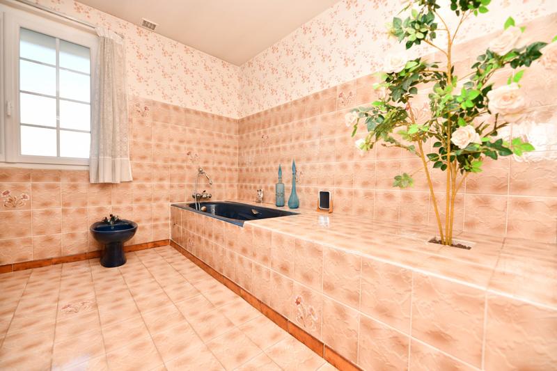 Maison - 177 m² - 6 pièces