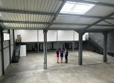 Local commercial - 1 323 m²