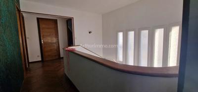 Maison - 180 m² - 6 pièces