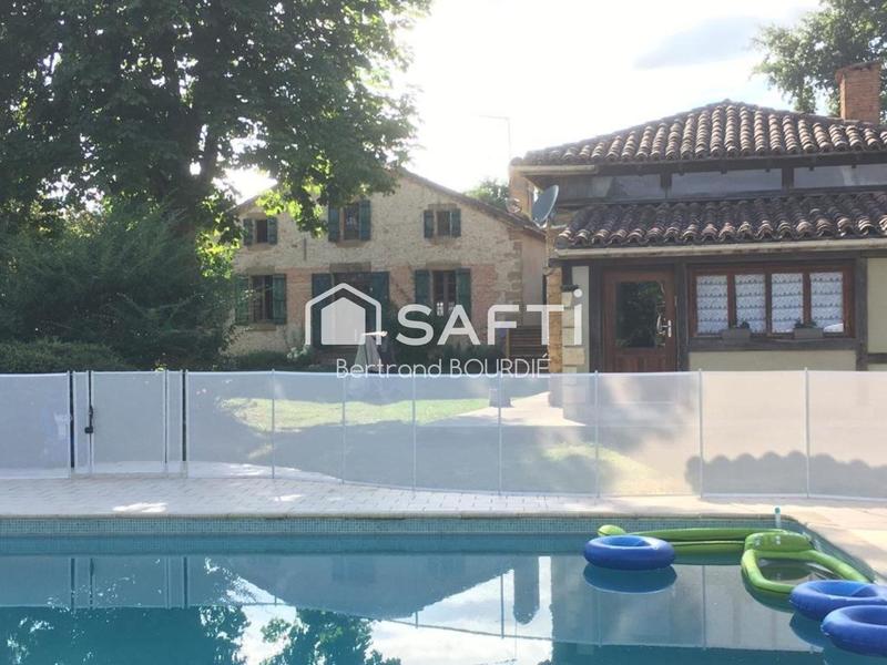 Maison - 470 m² - 20 pièces