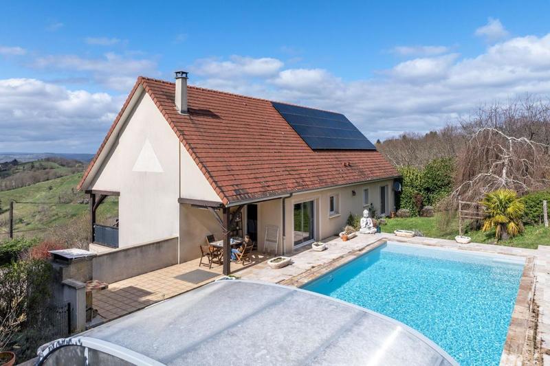 Maison - 170 m² - 7 pièces