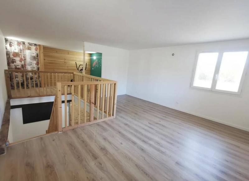 Maison - 280 m² - 7 pièces