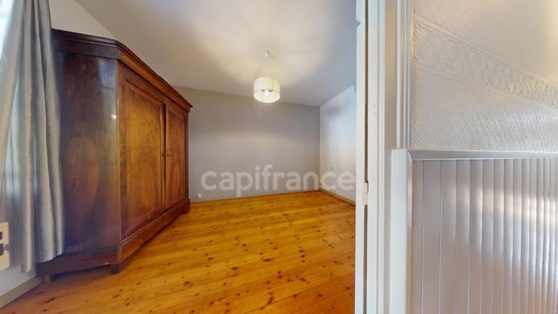 Maison - 179 m² - 7 pièces