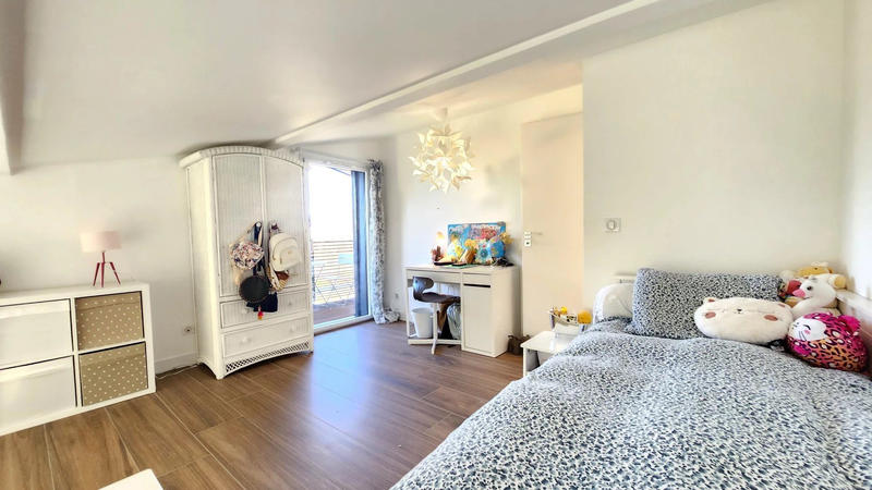 Villa - 437 m² - 14 pièces