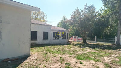 Maison - 268 m² - 7 pièces