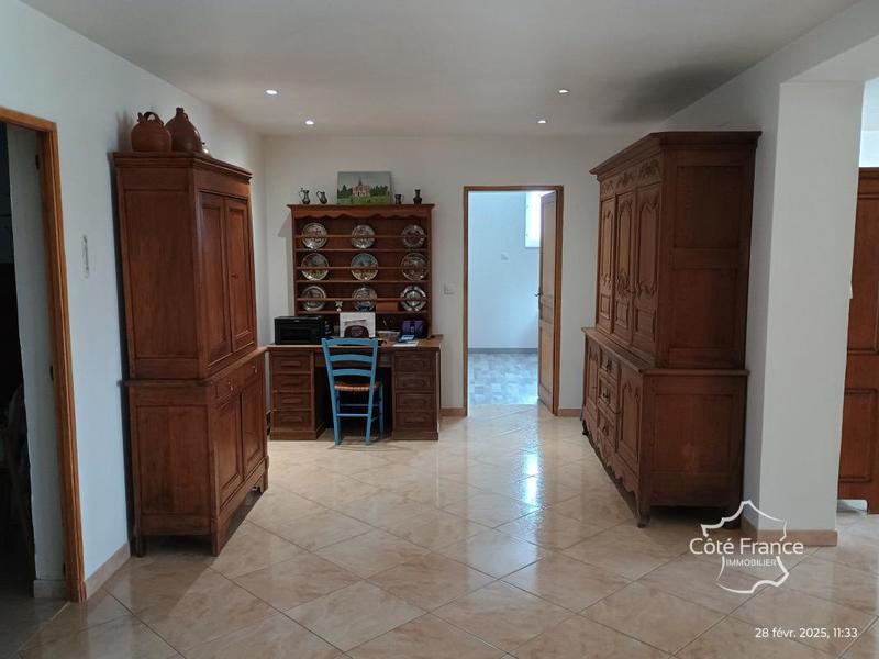 Propriété - 185 m² - 8 pièces