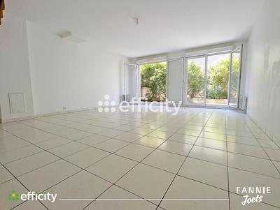 Maison - 98 m² - 5 pièces