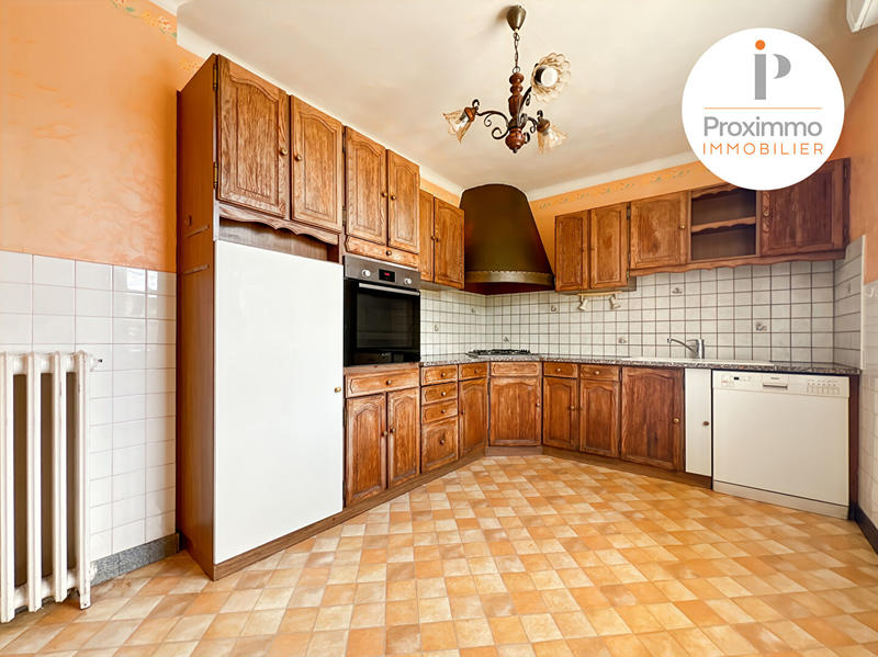 Maison - 94 m² - 5 pièces