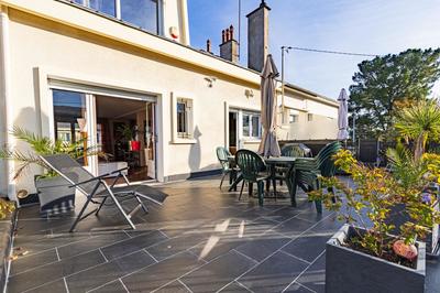 Maison - 169 m² - 8 pièces