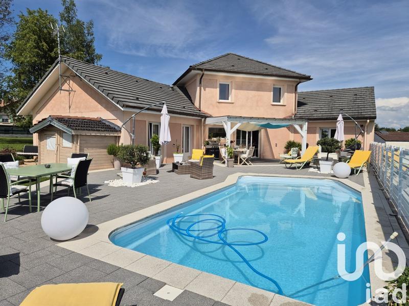 Maison - 208 m² - 4 pièces