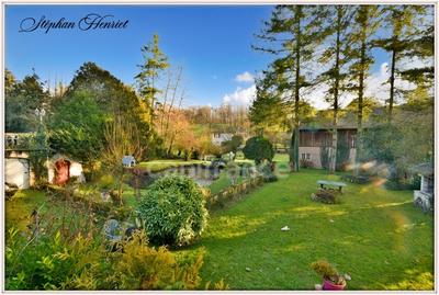 Maison - 266 m² - 11 pièces