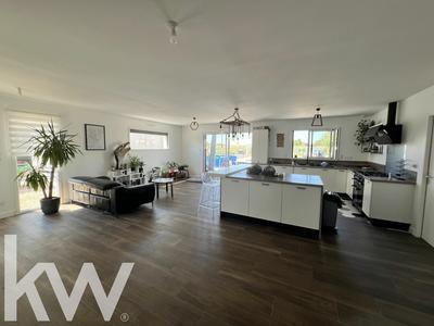 Maison - 123 m² - 5 pièces