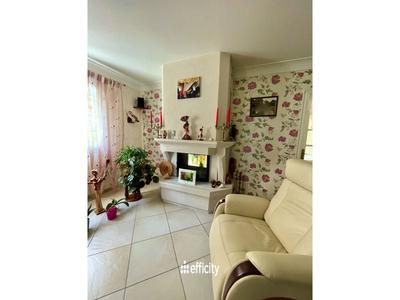 Maison - 252 m² - 8 pièces