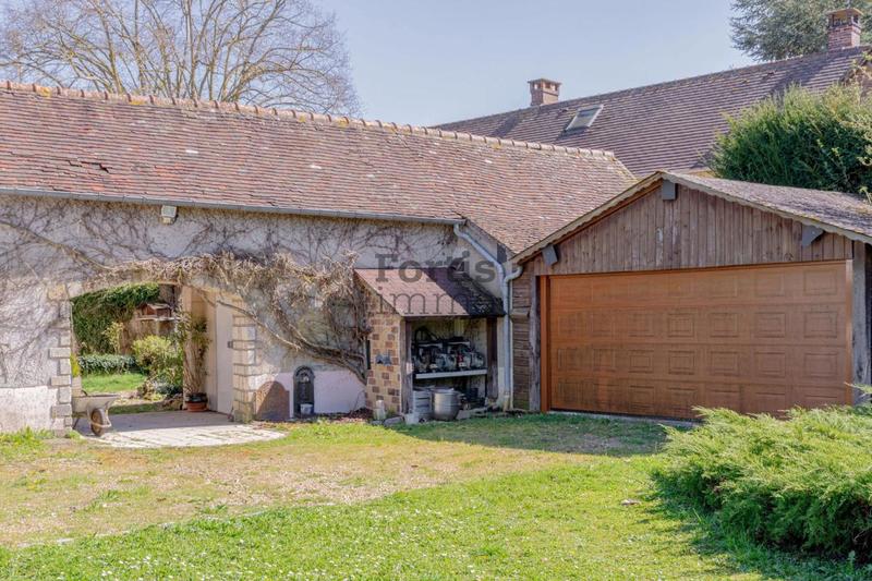 Corps de ferme - 381 m² - 10 pièces