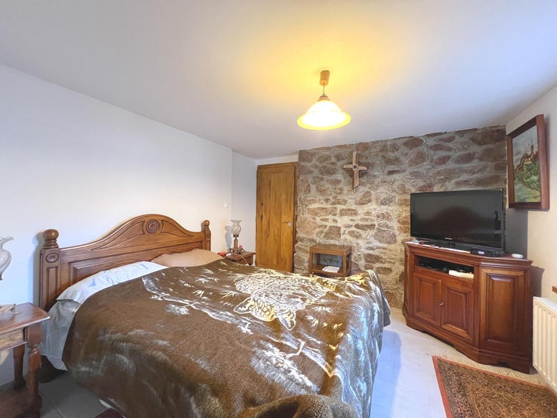 Maison - 240 m² - 10 pièces