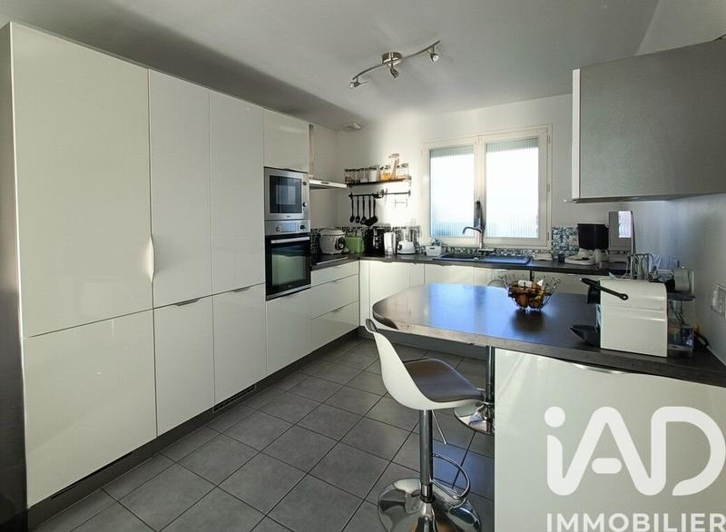 Maison - 97 m² - 6 pièces