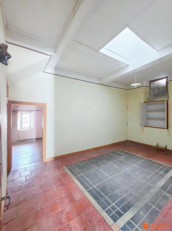 Maison - 186 m² - 8 pièces