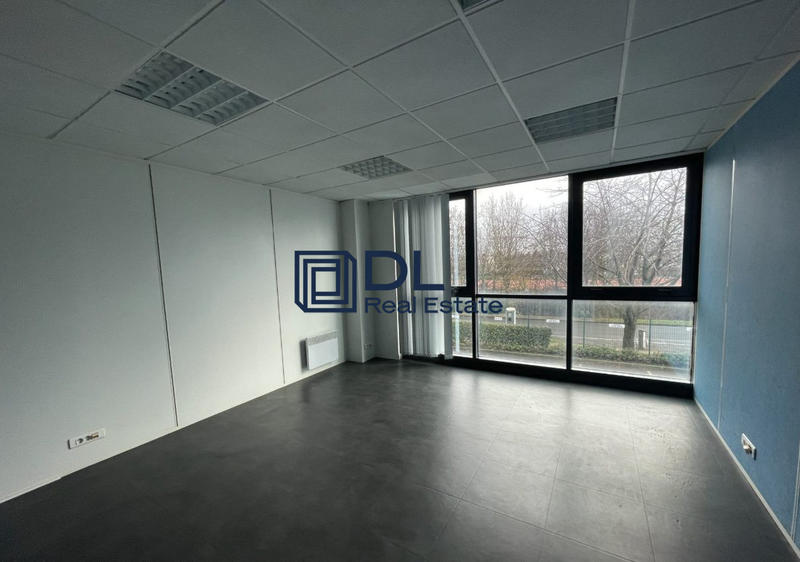 Entrepôt - 4 415 m²