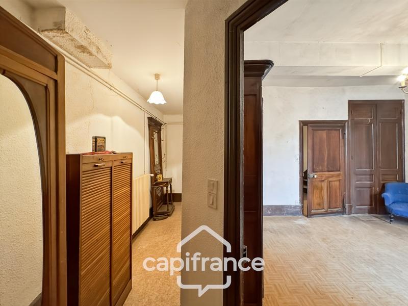 Maison - 332 m² - 15 pièces