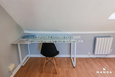 Chambre - 12 m² - 7 pièces