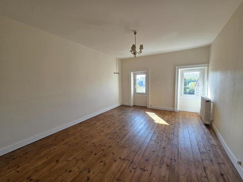 Maison - 192 m² - 8 pièces