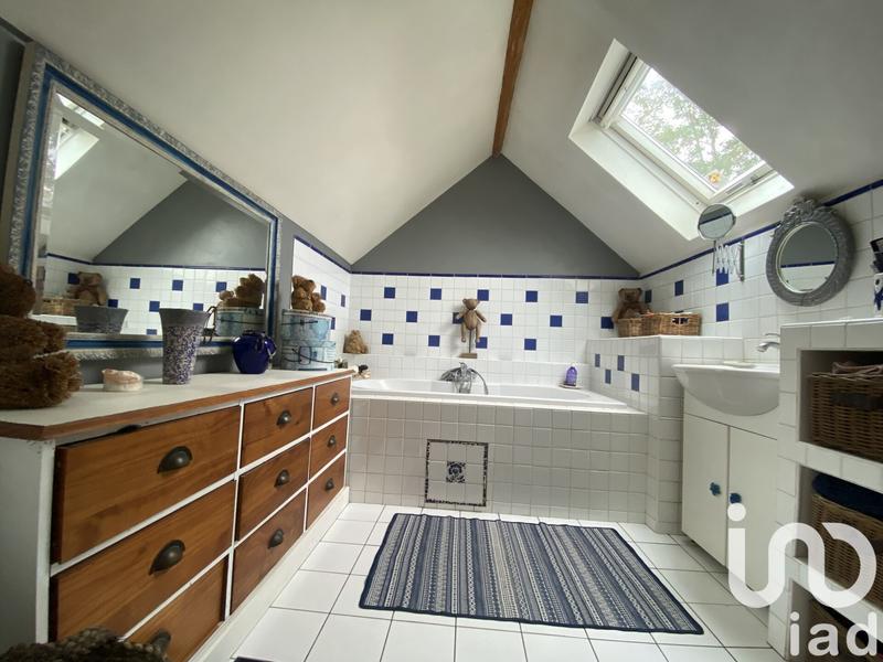 Maison - 241 m² - 6 pièces