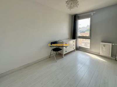 Appartement - 77 m² - 4 pièces