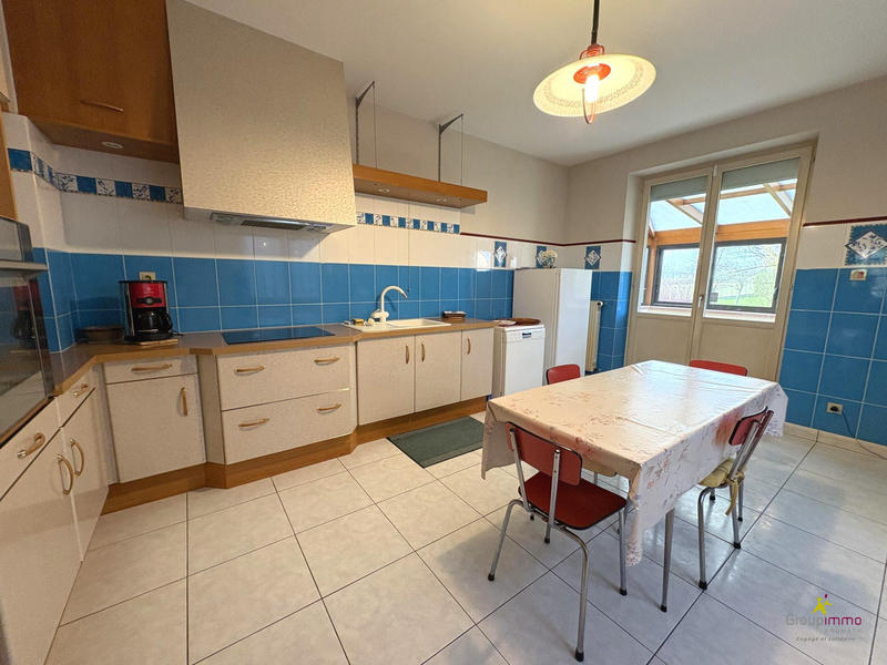 Maison - 231 m² - 6 pièces