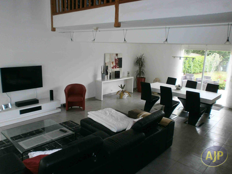 Maison - 125 m² - 5 pièces
