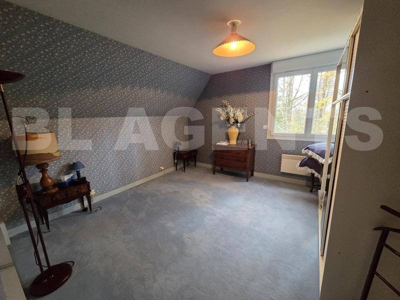 Maison - 213 m² - 7 pièces