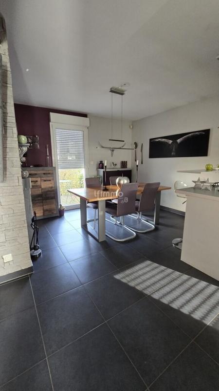 Maison - 102 m² - 4 pièces
