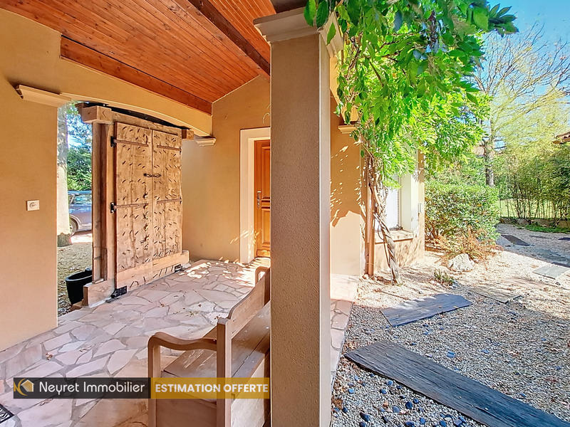 Maison - 308 m² - 10 pièces