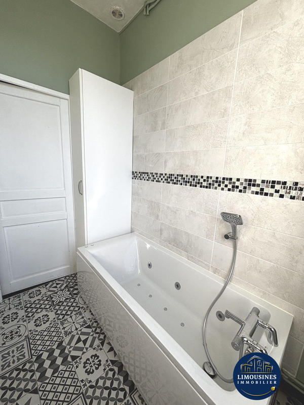 Maison - 153 m² - 8 pièces