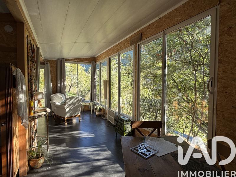 Maison - 180 m² - 6 pièces