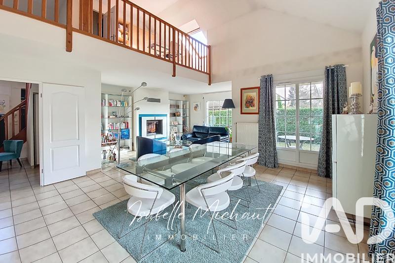 Maison - 195 m² - 8 pièces