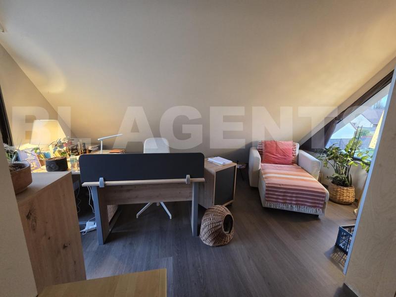 Maison - 180 m² - 9 pièces