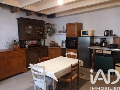 Maison - 228 m² - 8 pièces