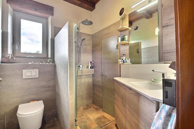 Maison - 370 m² - 12 pièces