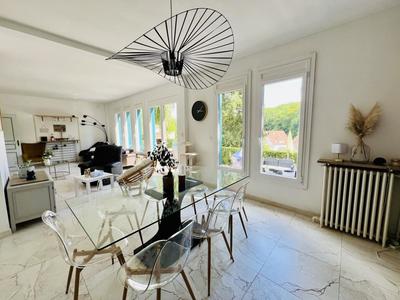 Maison - 167 m² - 7 pièces