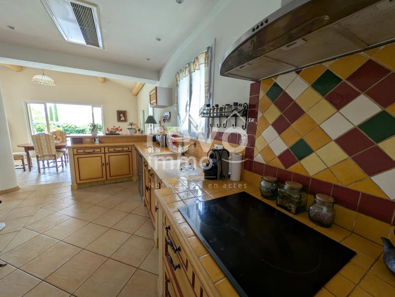 Maison - 200 m² - 7 pièces